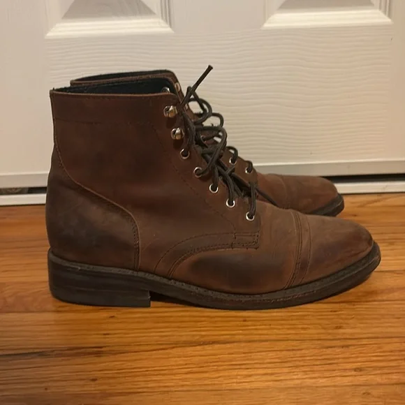 Men's size 9D Thursday “Captain” Lace-Up boots
Arizona Adobe - Picture 2 of 7